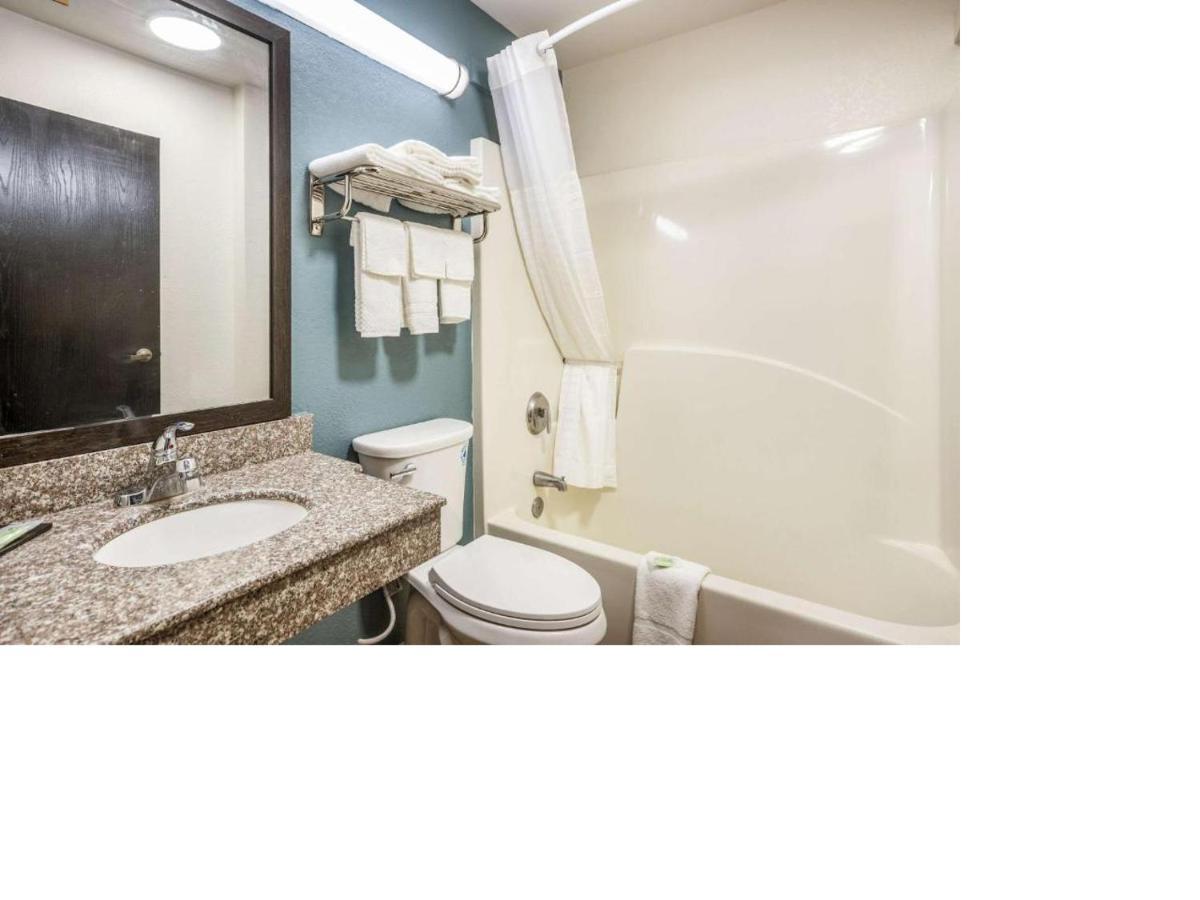 Sleep Inn & Suites Tallahassee-Capitol Екстер'єр фото